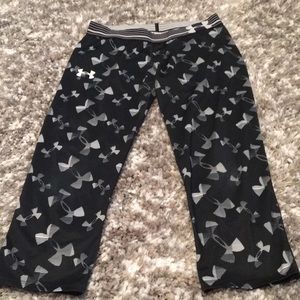 Girls XL under armour leggings capris